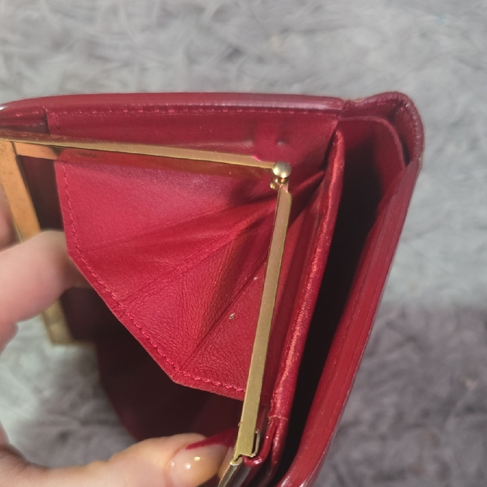 Louis Vuitton Monogram Vernis with Kiss lock Red Patent Small Wallet USED - Picture 10 of 13